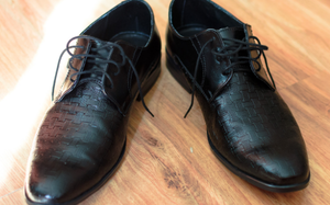 Men's Black Textured Woven-Pattern Derby Formal Shoes