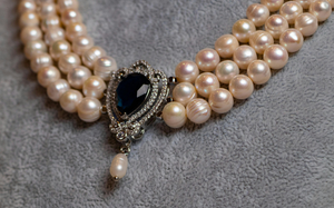 Elegant Pearl Necklace